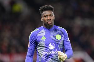 半岛体育注册网址-保罗-罗宾逊：不认为奥纳纳踢里昂会出场，他可能会缺席几场比赛