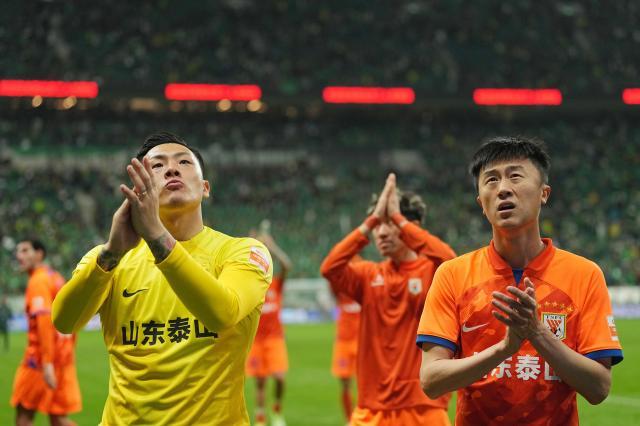 半岛体育注册网址-法比奥不当逃兵还有“小算盘” 泰山已开始居危思危