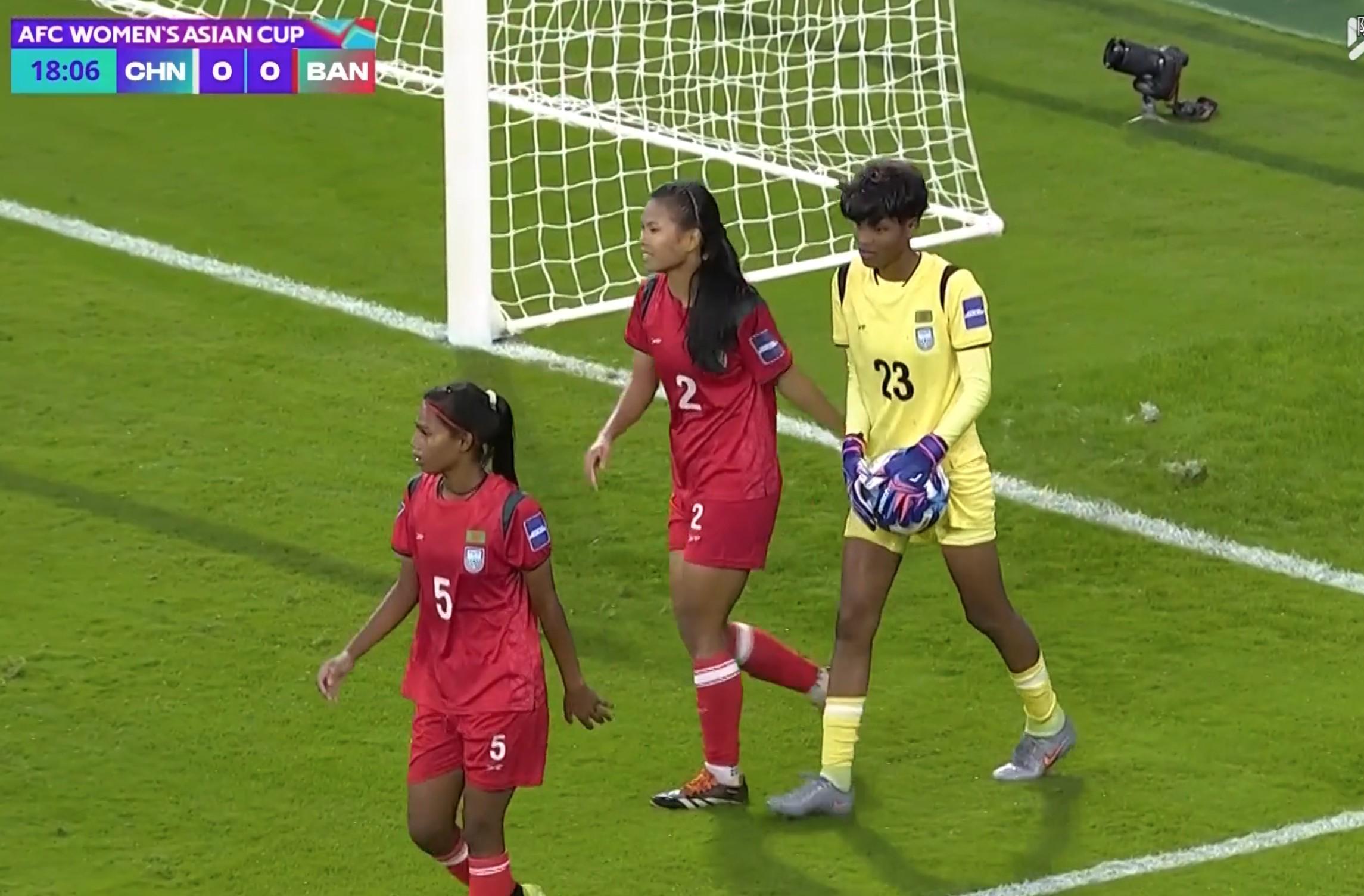 半岛体育官网-认真的？亚足联身高数据显示孟加拉女足门将仅139cm，但实际明显不止