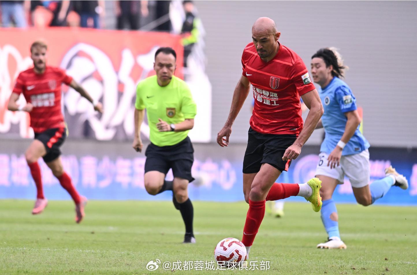 半岛体育-最新！CCTV5提前半小时，聚焦中超揭幕战，成都深圳上演双城对话